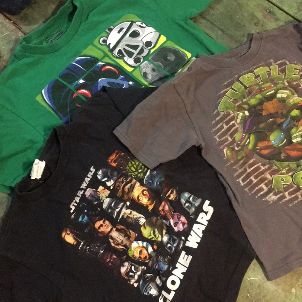 Lot of 3 boys tshirts